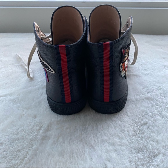 Gucci 17-18SS UFO Angry Cat
Wappen Leather High Cut
Sneakers Black
Size 7 1/2 - Picture 5 of 7